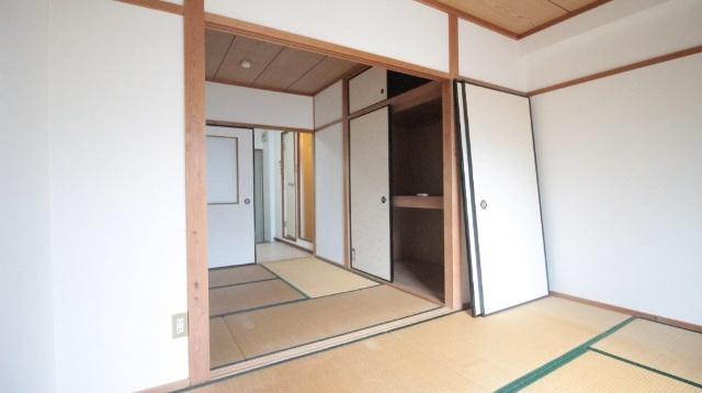 ＷＥＳＴヒルズ御堂 リビング