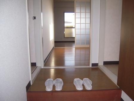 シルクルーム3番館 玄関