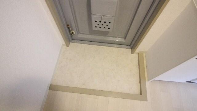 守口市滝井元町マンション 玄関