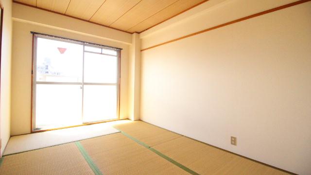 三幸ハイツ（302） 室内