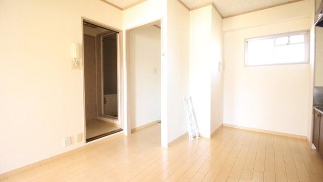 三幸ハイツ（302） 室内