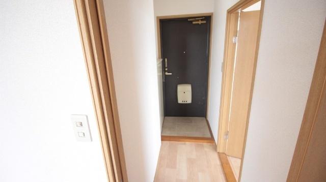 エステートピア小林 玄関