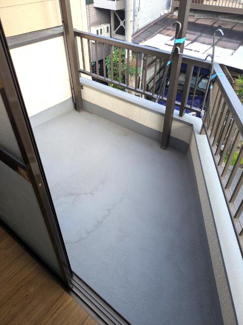 八雲中町貸家（1） バルコニー