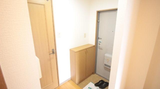 守口市寺方元町マンション 玄関