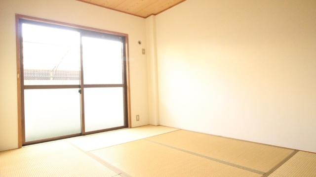 リーフハイツ 室内
