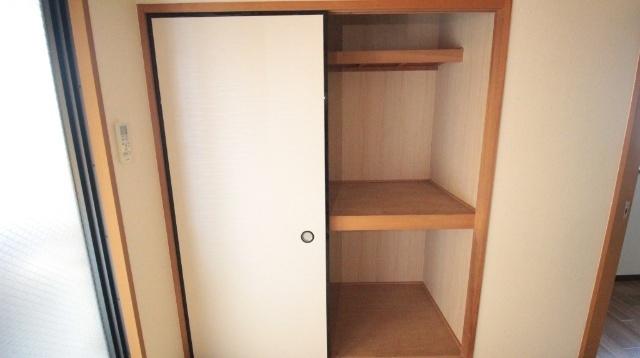 門真市月出町マンション 収納