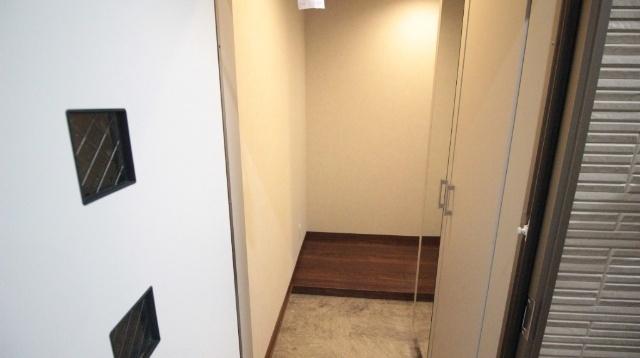 グロワール栄町（303） 玄関