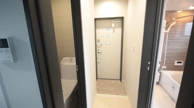 グロワール栄町（101） 玄関