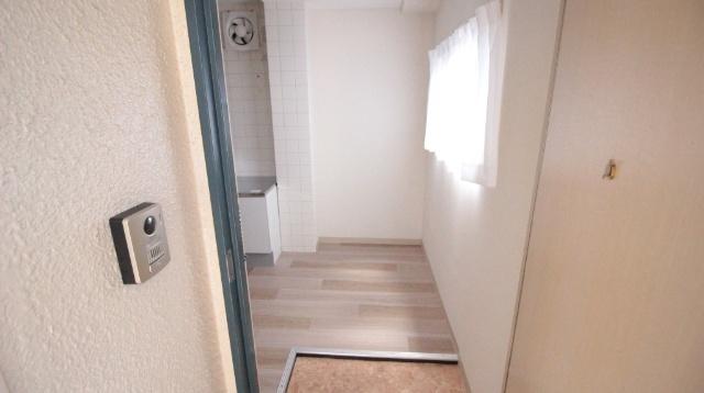 門真市石原町マンション 玄関