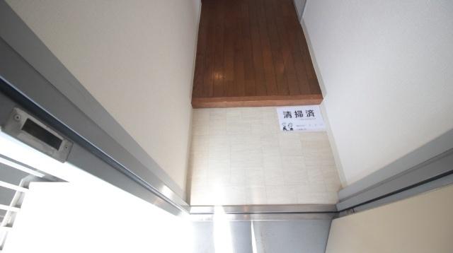 サンライズ白鳩 玄関