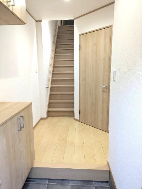 守口市高瀬町テラスハウス 玄関