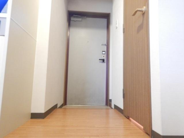コボックス太子橋 玄関