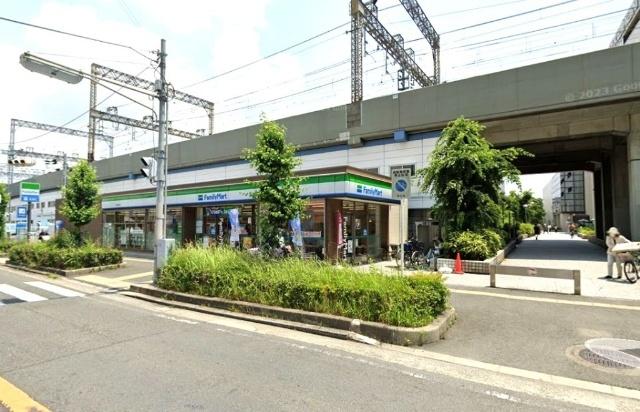 ファミリーマート守口市駅東店：296m