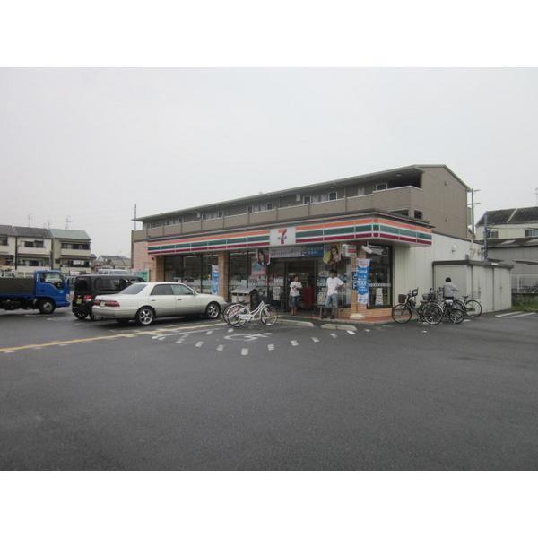 セブンイレブン守口梶町4丁目店：365m