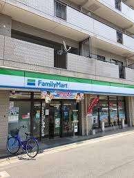 ファミリーマート西三荘店：179m