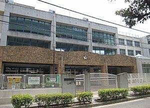 大阪市立太子橋小学校：260m