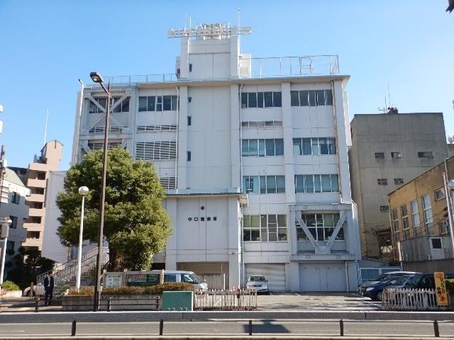 守口市立図書館：888m