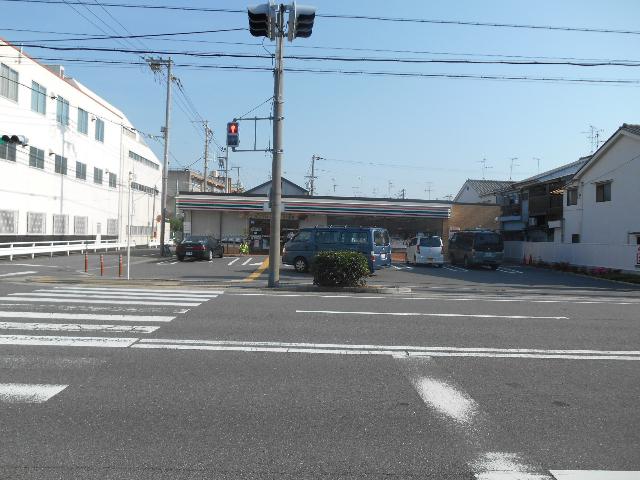 セブンイレブン守口東光町2丁目店：261m