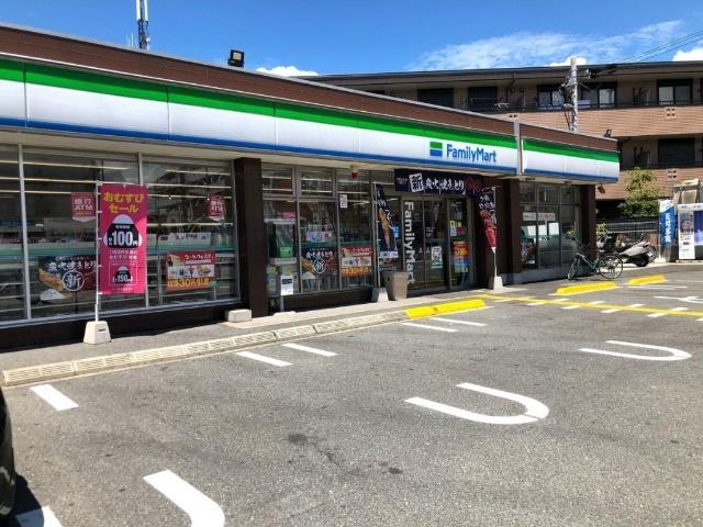 ファミリーマート守口庭窪店：121m