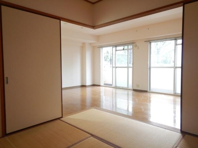 サニーコート暁（106） 室内