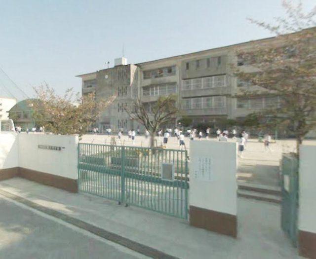 門真市立第五中学校：1372m