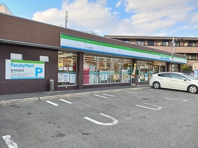 ファミリーマート様：500m