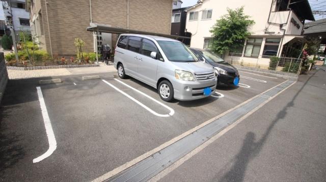 ＳＨＡＬＯＭ（103） 駐車場