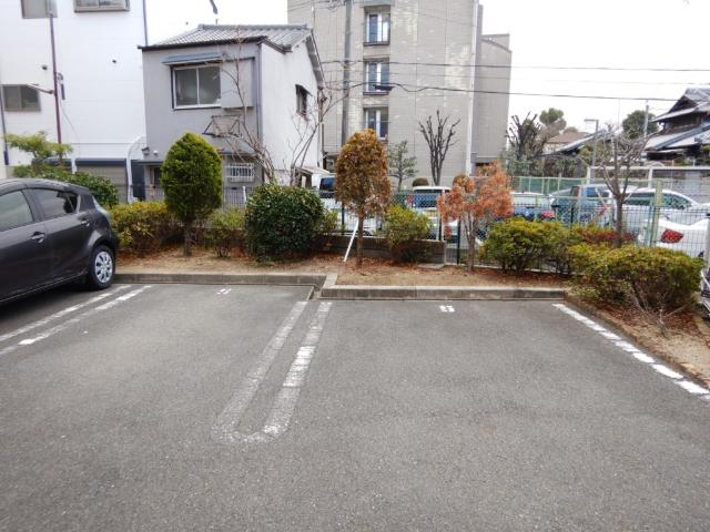 マンション・グラース（306） 駐車場