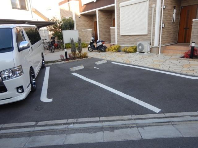ライフⅡ（103） 駐車場