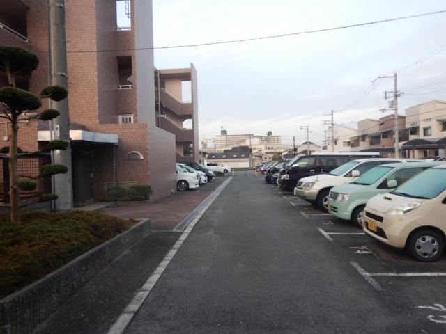 サニーコート暁（106） 駐車場