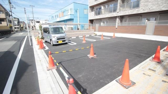 ベル　ファミーレ（203） 駐車場