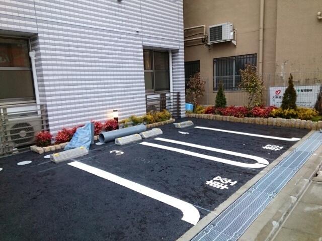 アプリコット野里（305） 駐車場