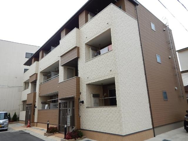 グラン・カーズ（105） 外観