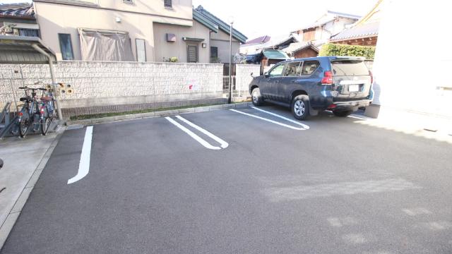 Ｖｉｌｌａ　ＢＲＩＳＥ（302） 駐車場