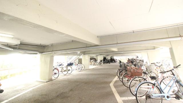 大日松原マンション 駐車場
