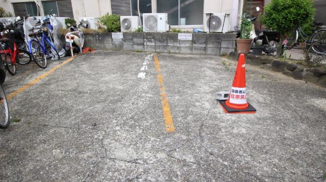 ペントハウス馬場町 駐車場