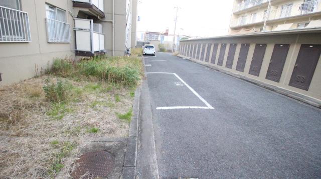 エル・セレーノ古川橋 駐車場