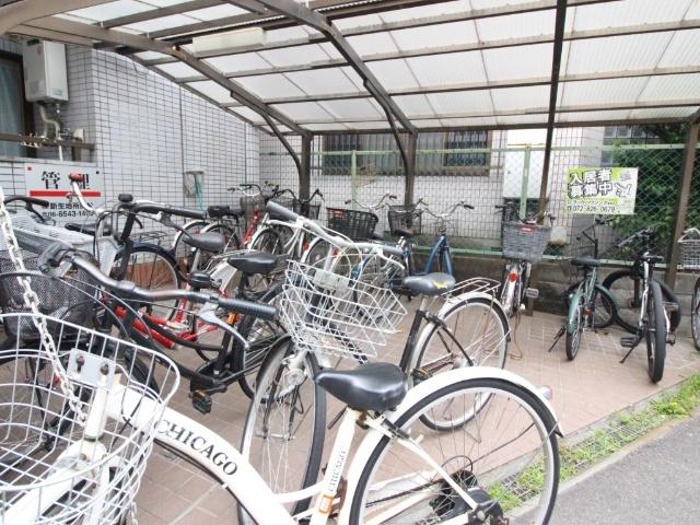 イーストパレス大日 駐車場