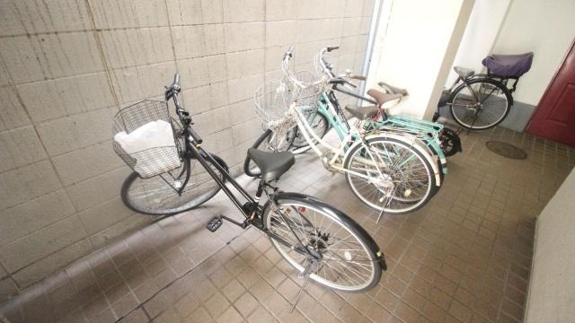 コスモレジデンス千林 駐車場