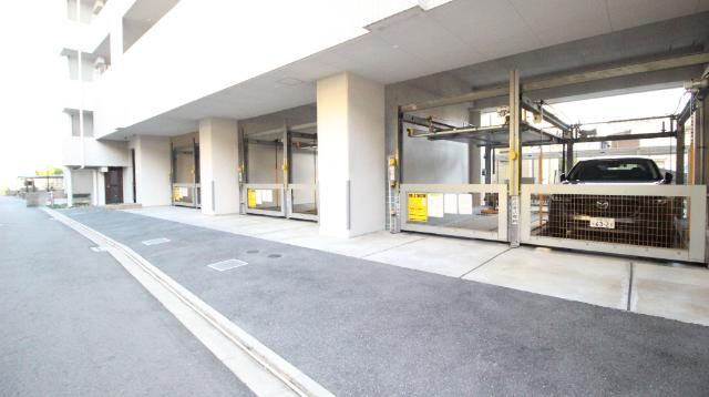 La　Douceur門真 駐車場