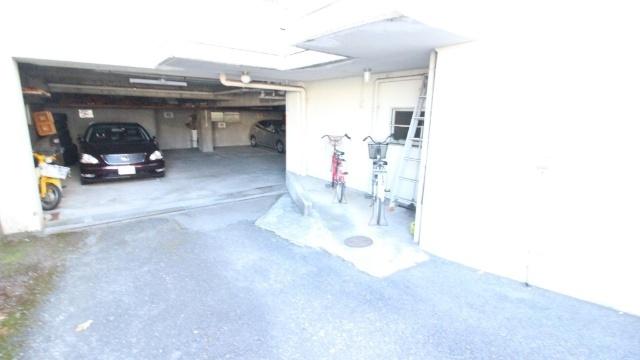 HOUSE２００１ 駐車場
