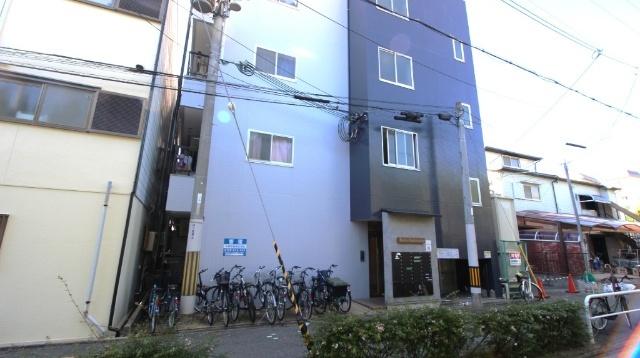 アヴァロン八島町 外観