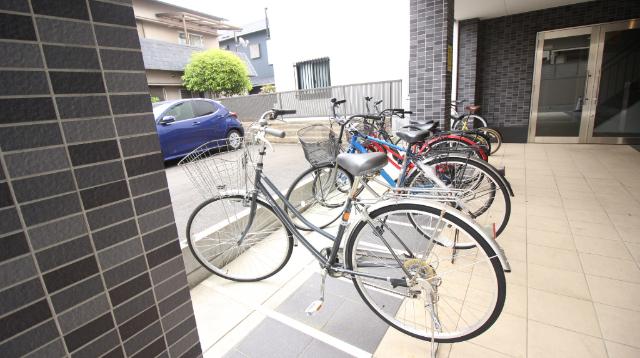 門真市月出町マンション 駐車場