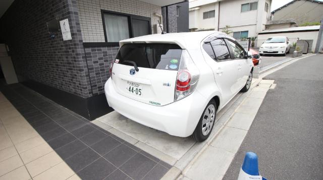 門真市月出町マンション 駐車場
