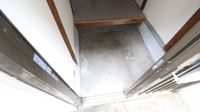 守口市南寺方中通テラスハウス ロビー