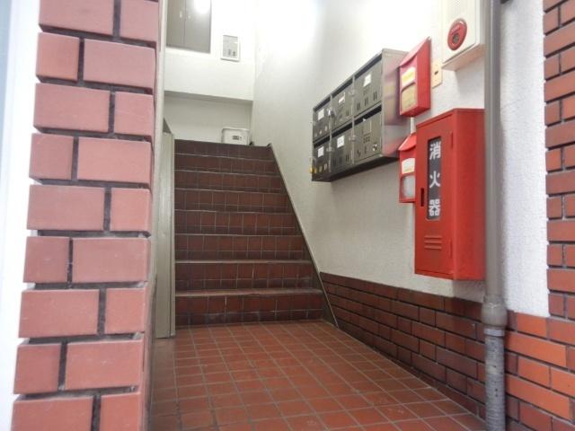 アイアイ守口ビル ロビー