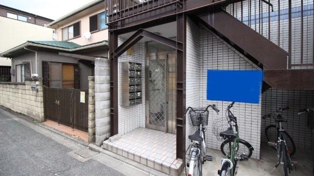 メゾン桃町 エントランス