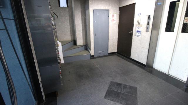 プチシャトー末広 ロビー