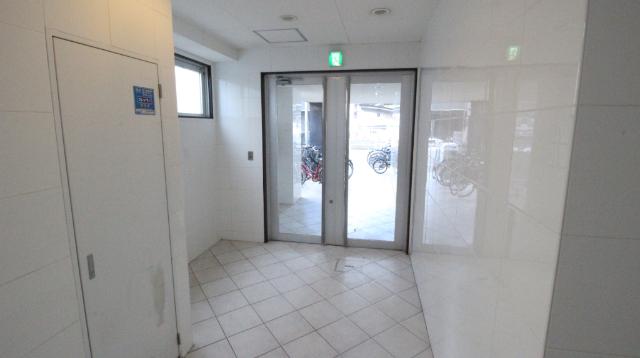 ＬＩＶＥＳＱＵＡＲＥ豊秀 エントランス