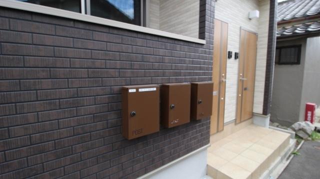 石原町アパート ロビー